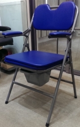 Chair style commode